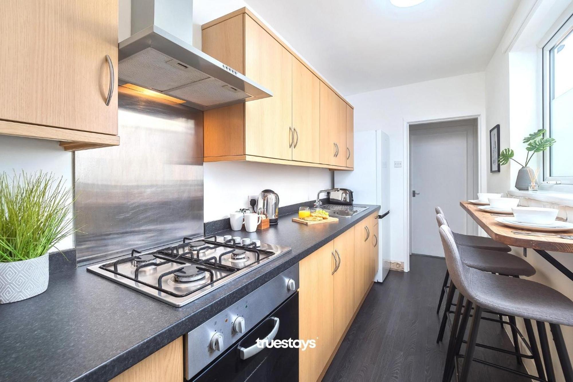 Penkhull House By Truestays - 4 Bedroom House In Stoke-On-Trent Bagian luar foto