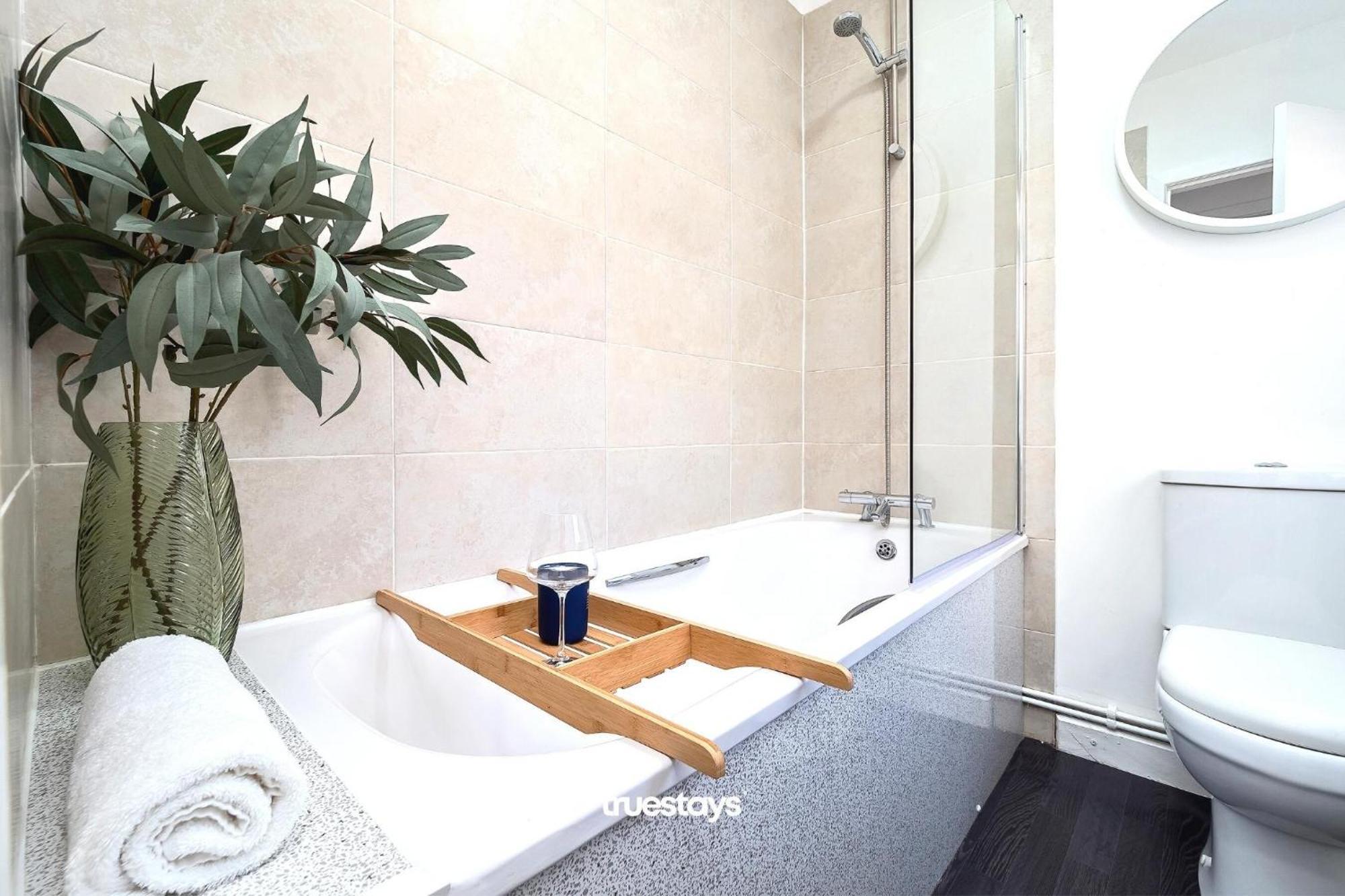 Penkhull House By Truestays - 4 Bedroom House In Stoke-On-Trent Bagian luar foto