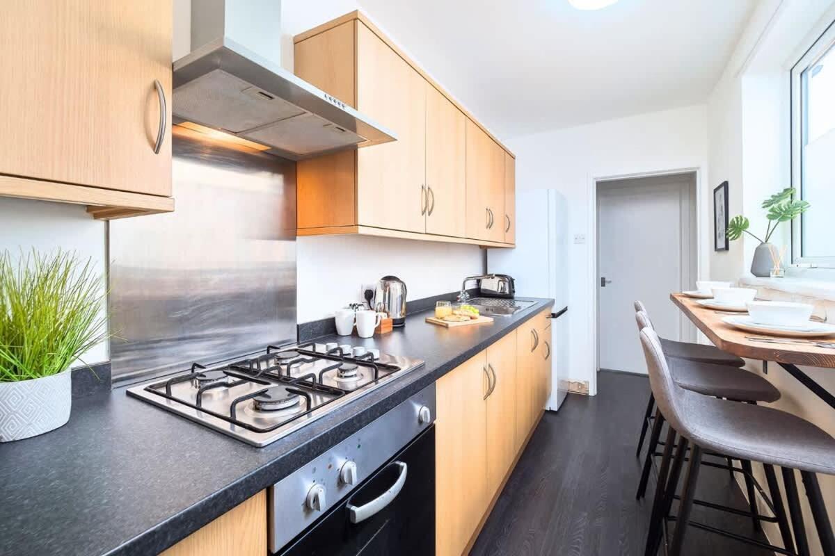 Penkhull House By Truestays - 4 Bedroom House In Stoke-On-Trent Bagian luar foto