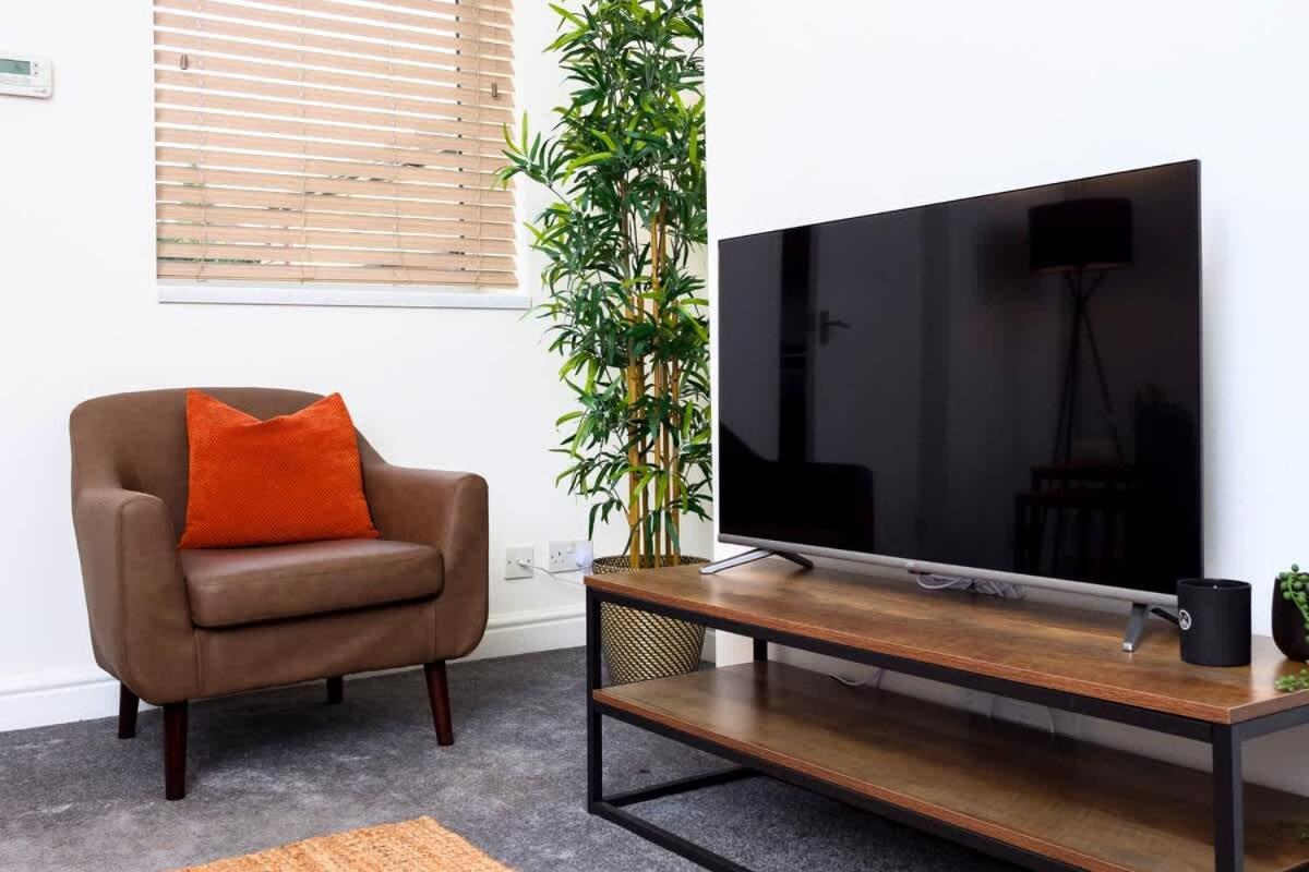 Penkhull House By Truestays - 4 Bedroom House In Stoke-On-Trent Bagian luar foto